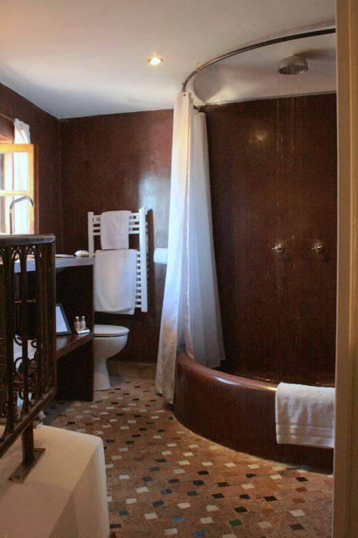 Riad Laaroussa Fes Luaran gambar
