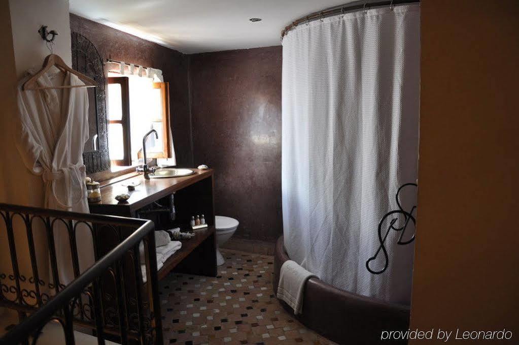 Riad Laaroussa Fes Luaran gambar