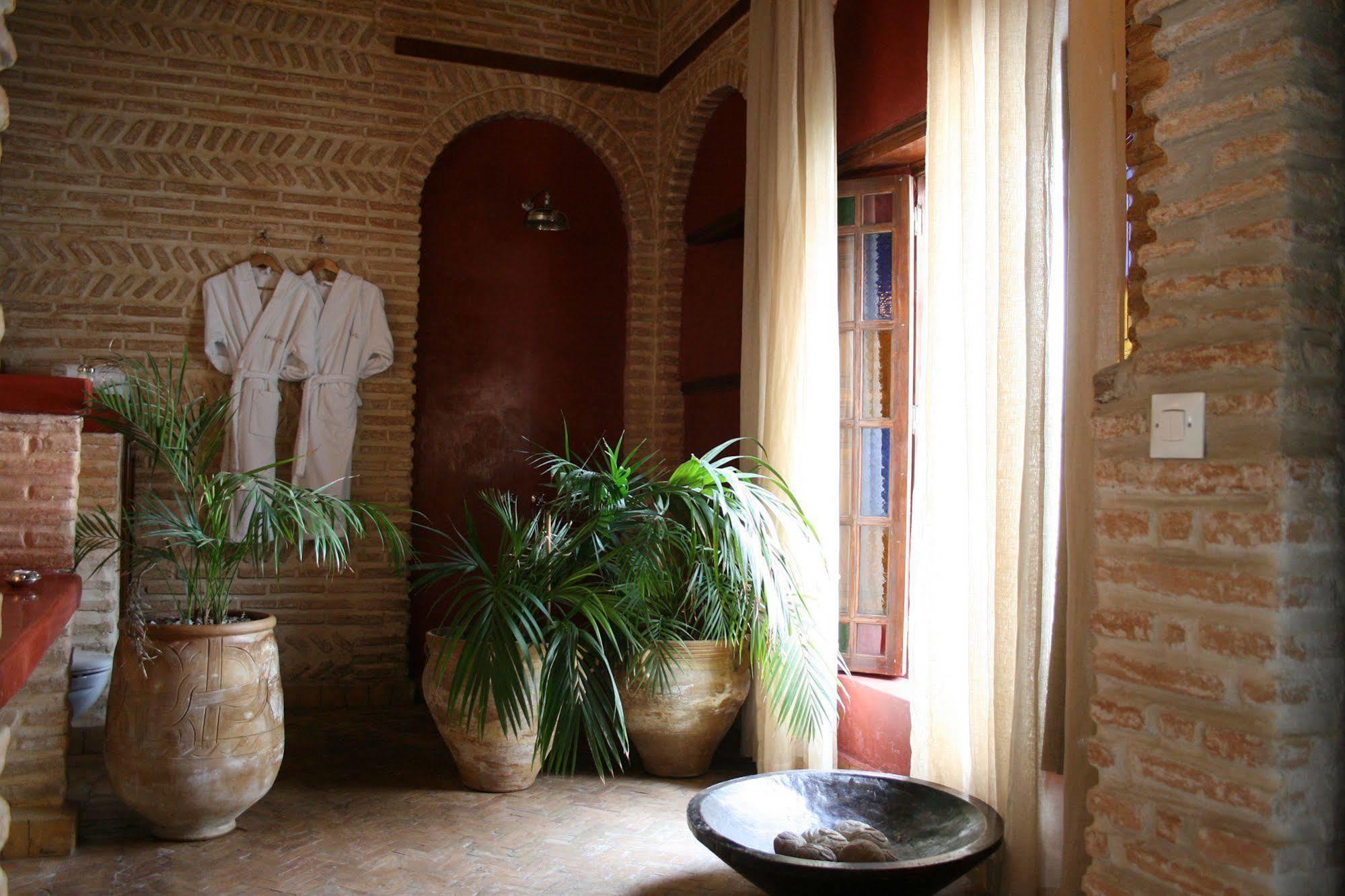 Riad Laaroussa Fes Luaran gambar